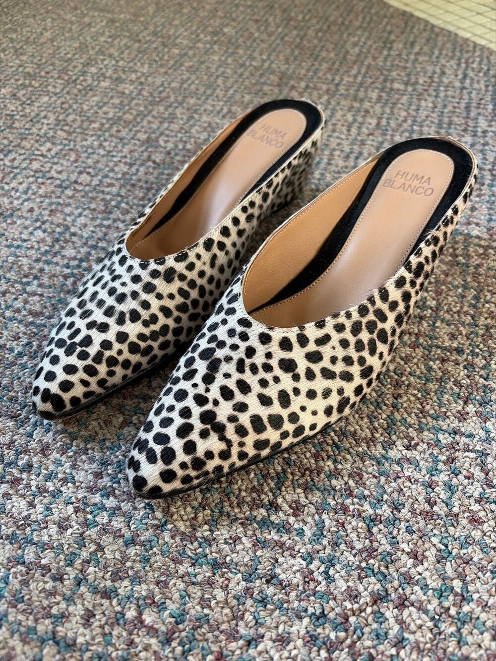 Huma Blanco pointed-toe slip-on mules calf hair finish SZ 37